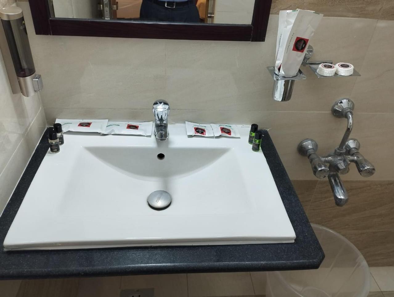 Annai Residency Hotel Vellore Luaran gambar