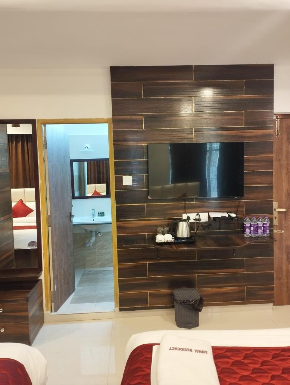 Annai Residency Hotel Vellore Luaran gambar