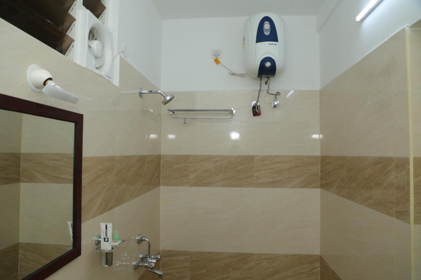Annai Residency Hotel Vellore Luaran gambar