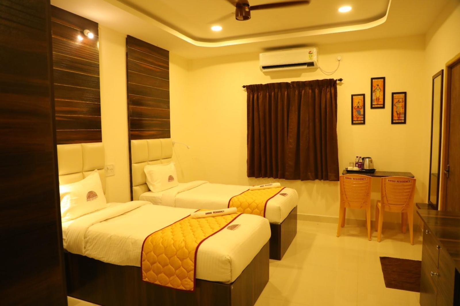 Annai Residency Hotel Vellore Luaran gambar